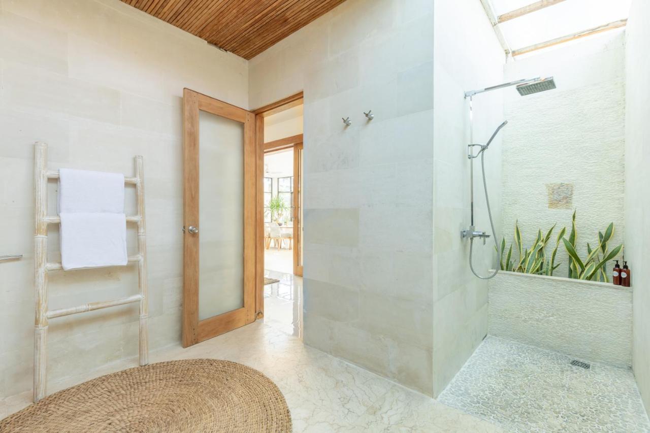Villa Lumut 3 Bedrooms Central Seminyak Eksteriør billede